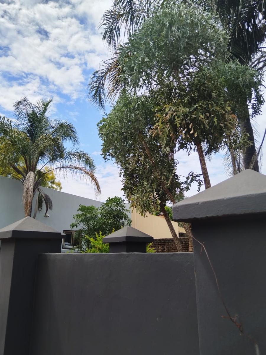 5 Bedroom Property for Sale in Schoemansville North West